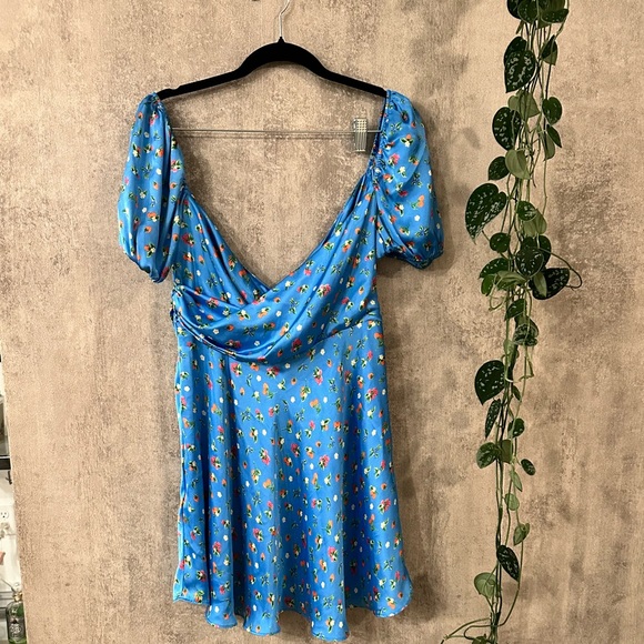 ZARA Floral Dress Satin Feel - Picture 4 of 4